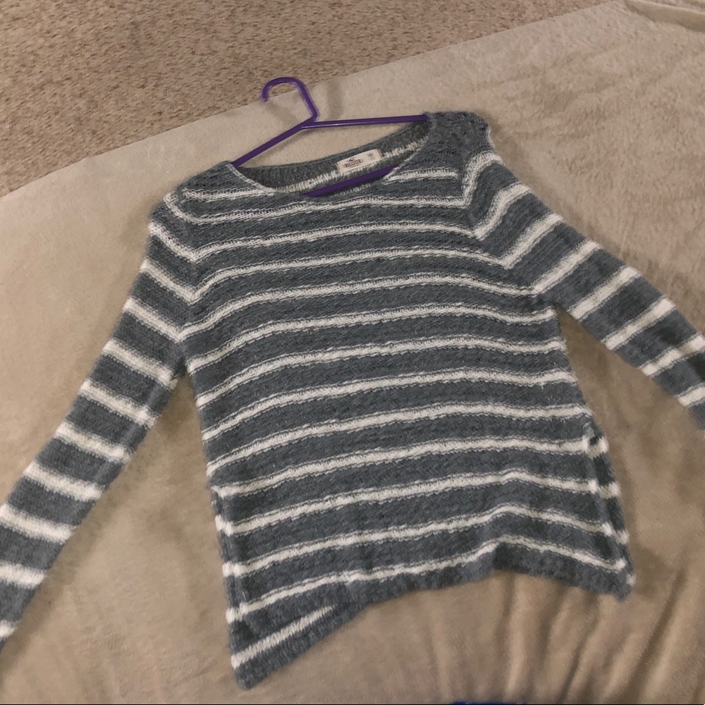 Juniors medium grey and white stripped sweater